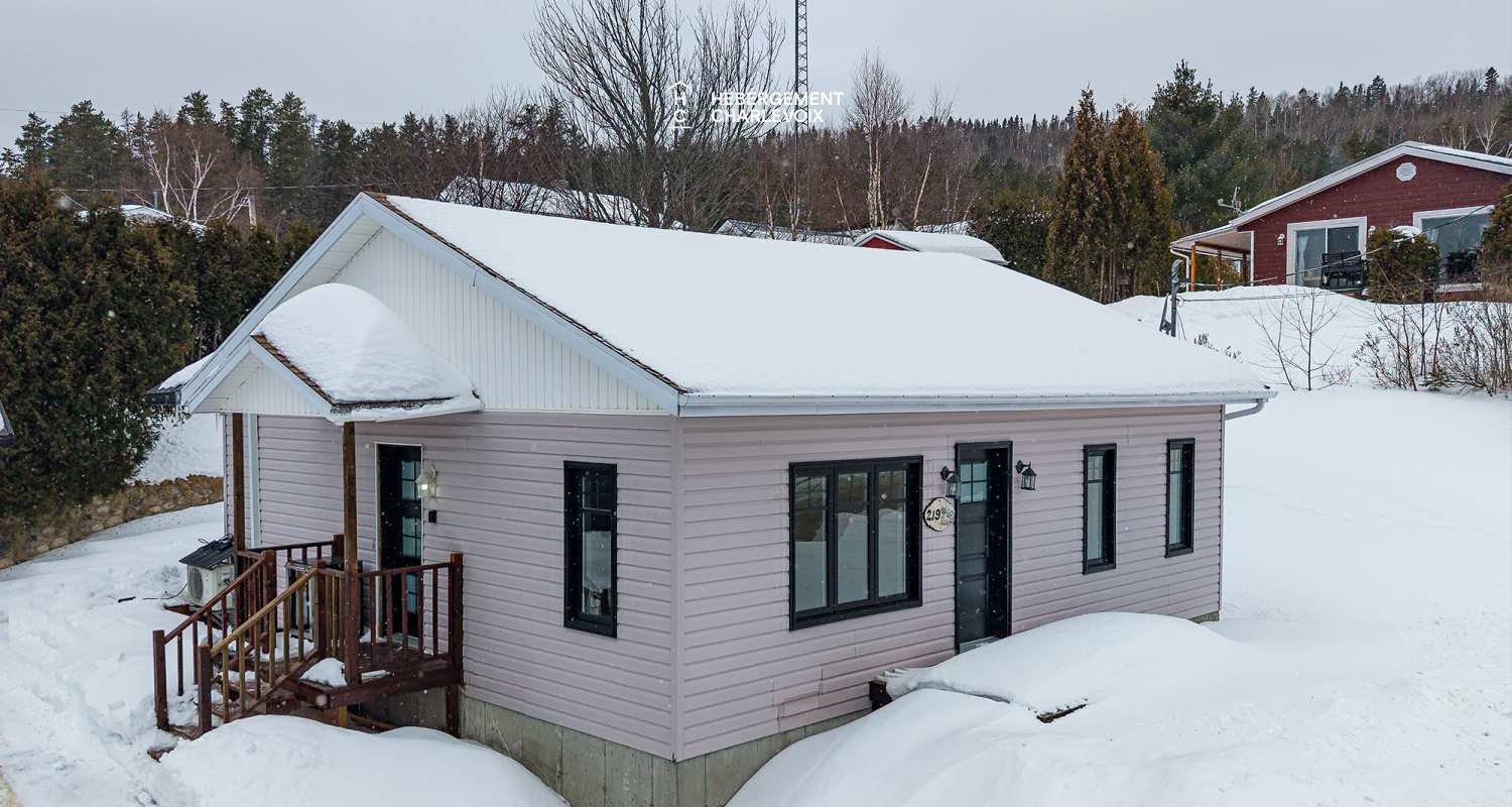 SIM-219 - Breathtaking view of a lake